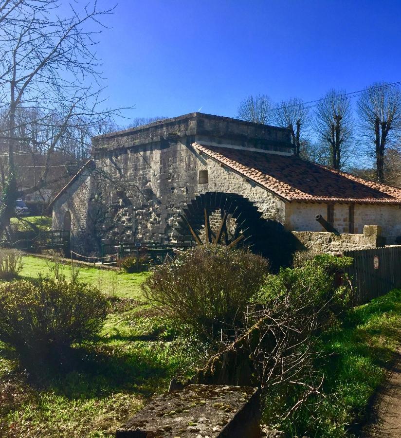 Javerlhac-et-la-Chapelle-Saint-Robert Lapartment Du Perigord מראה חיצוני תמונה